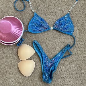 Toxic Angelz figure competition bikini bodybuilding